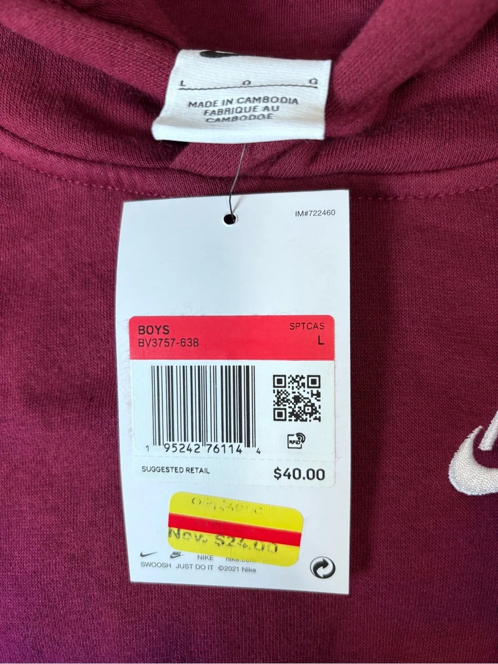 Nike boys Crewneck Sweatshirt in Deep Berry